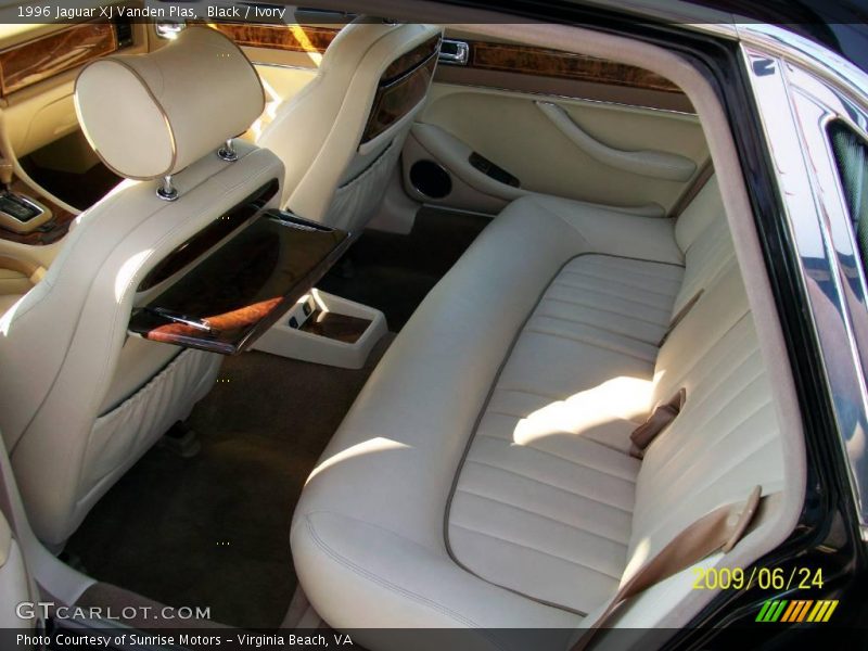 Black / Ivory 1996 Jaguar XJ Vanden Plas