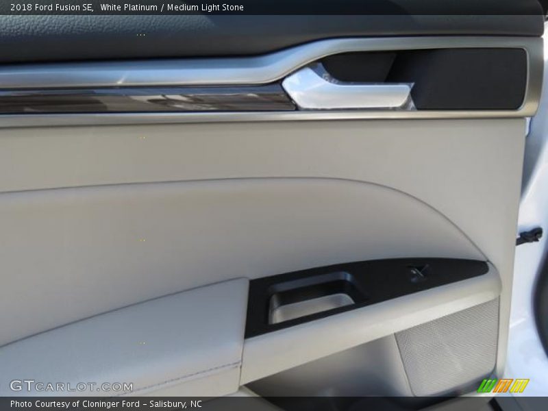 White Platinum / Medium Light Stone 2018 Ford Fusion SE