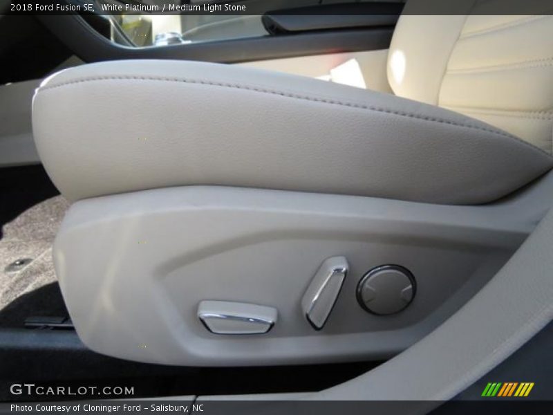 White Platinum / Medium Light Stone 2018 Ford Fusion SE