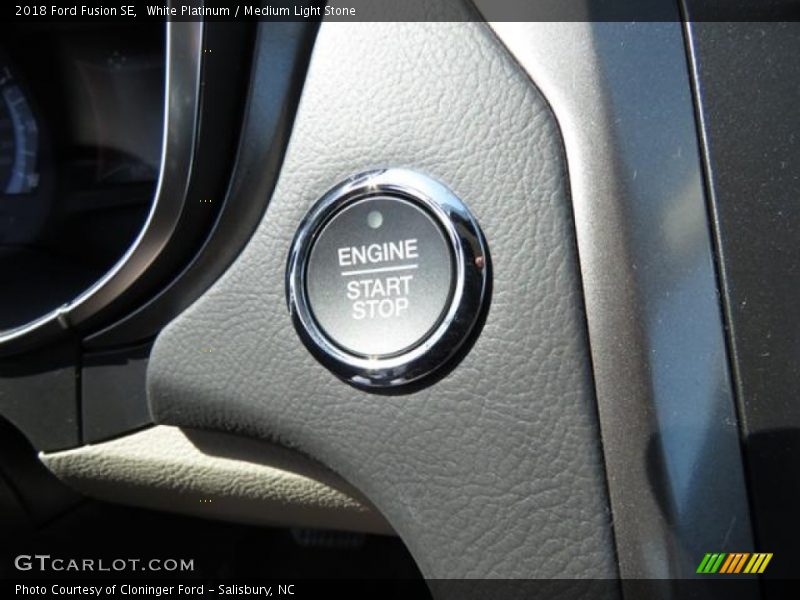 White Platinum / Medium Light Stone 2018 Ford Fusion SE