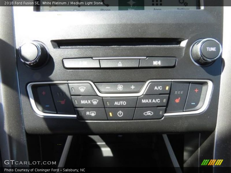 White Platinum / Medium Light Stone 2018 Ford Fusion SE