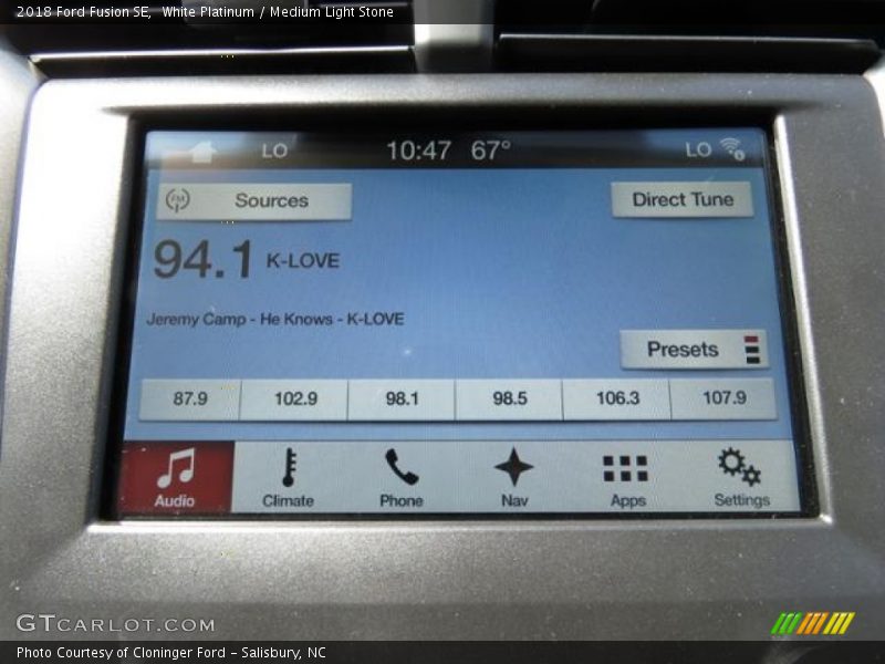 White Platinum / Medium Light Stone 2018 Ford Fusion SE
