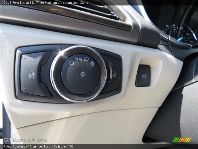White Platinum / Medium Light Stone 2018 Ford Fusion SE