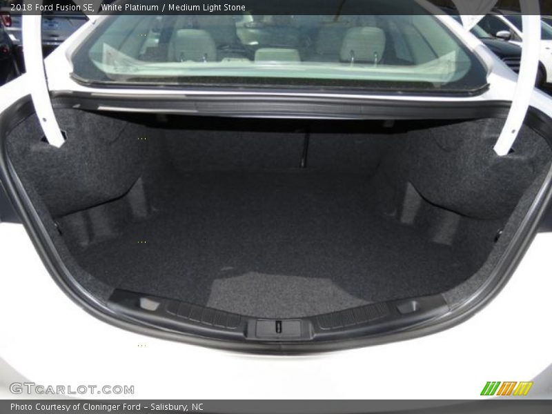 White Platinum / Medium Light Stone 2018 Ford Fusion SE