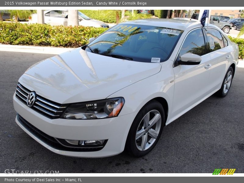 Candy White / Cornsilk Beige 2015 Volkswagen Passat Wolfsburg Edition Sedan