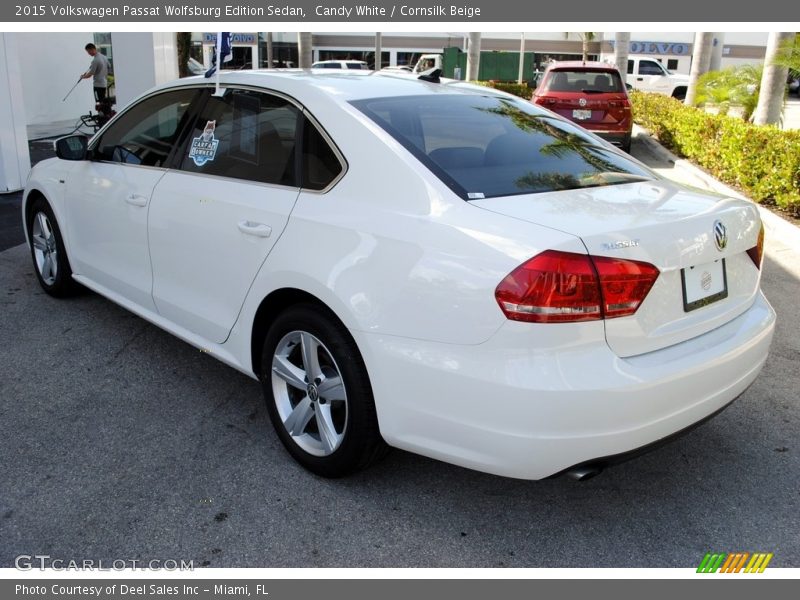 Candy White / Cornsilk Beige 2015 Volkswagen Passat Wolfsburg Edition Sedan