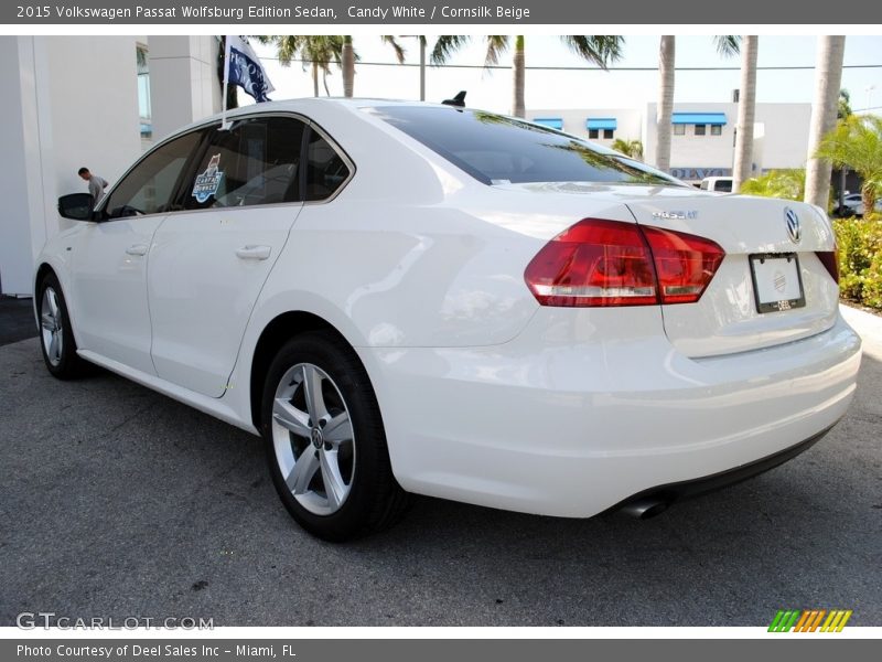 Candy White / Cornsilk Beige 2015 Volkswagen Passat Wolfsburg Edition Sedan