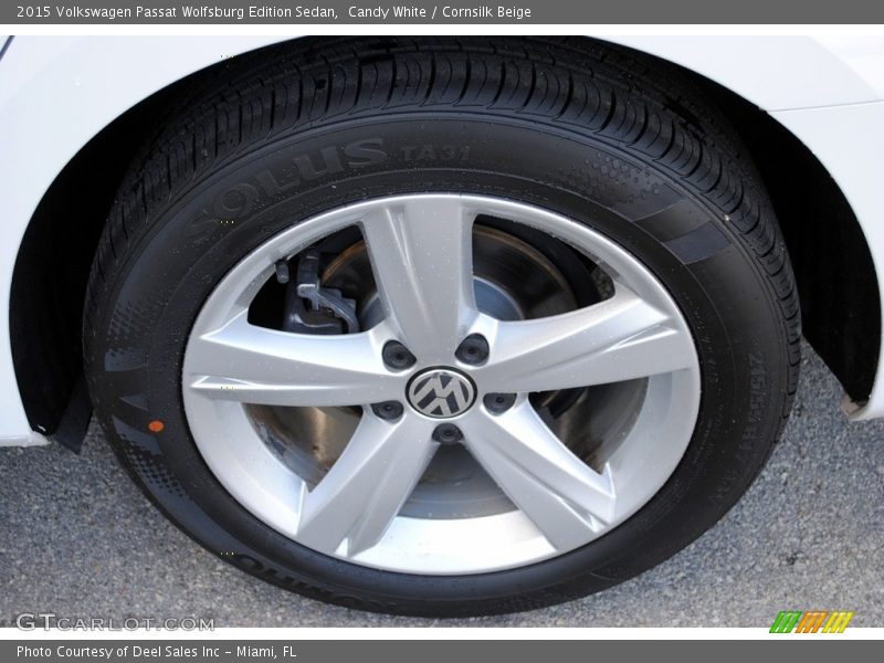 Candy White / Cornsilk Beige 2015 Volkswagen Passat Wolfsburg Edition Sedan