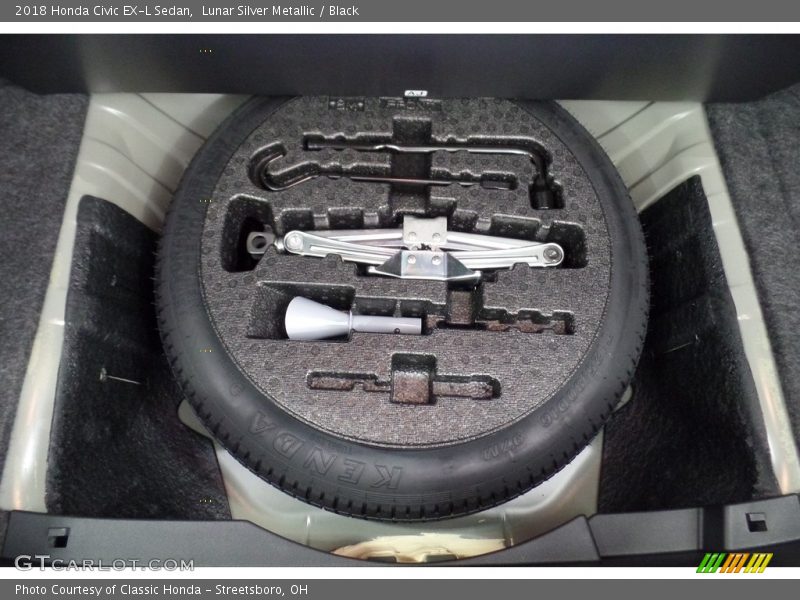 Lunar Silver Metallic / Black 2018 Honda Civic EX-L Sedan