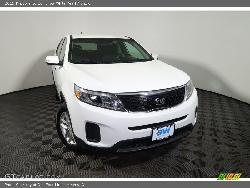 Snow White Pearl / Black 2015 Kia Sorento LX