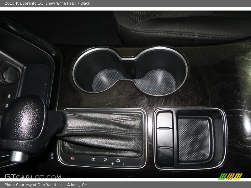 Snow White Pearl / Black 2015 Kia Sorento LX