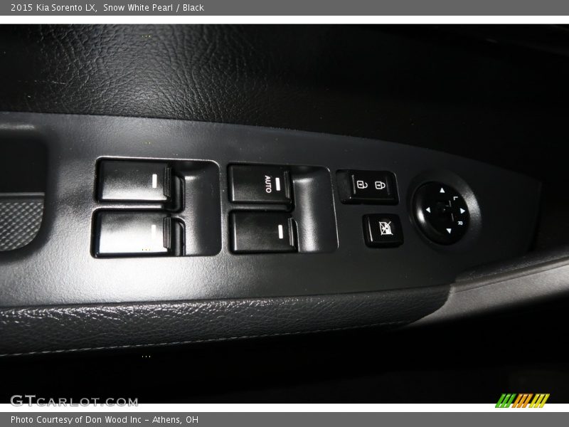Snow White Pearl / Black 2015 Kia Sorento LX