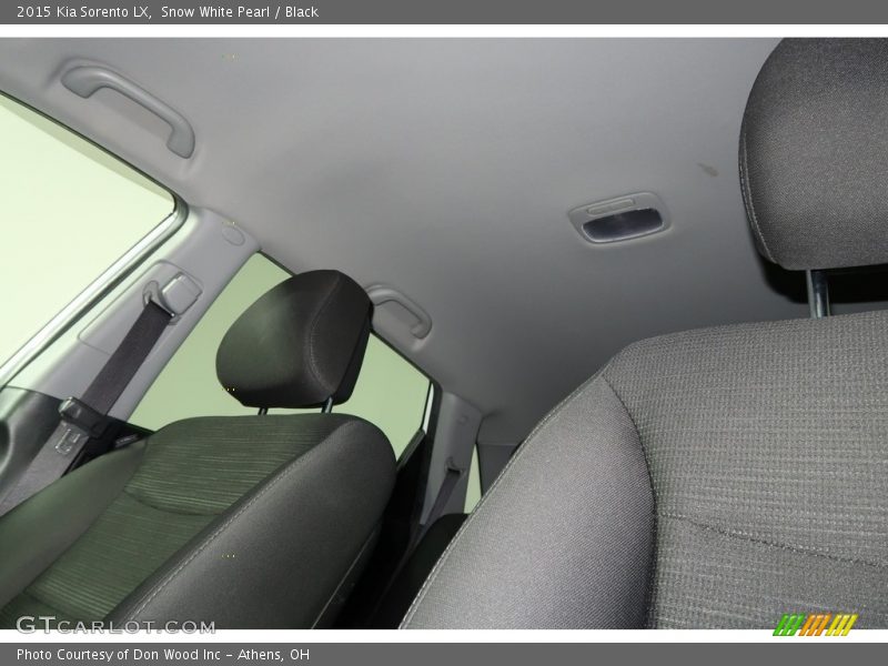 Snow White Pearl / Black 2015 Kia Sorento LX
