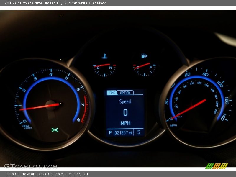 Summit White / Jet Black 2016 Chevrolet Cruze Limited LT