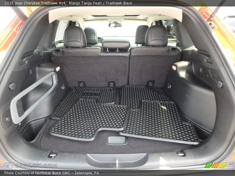 Mango Tango Pearl / Trailhawk Black 2015 Jeep Cherokee Trailhawk 4x4