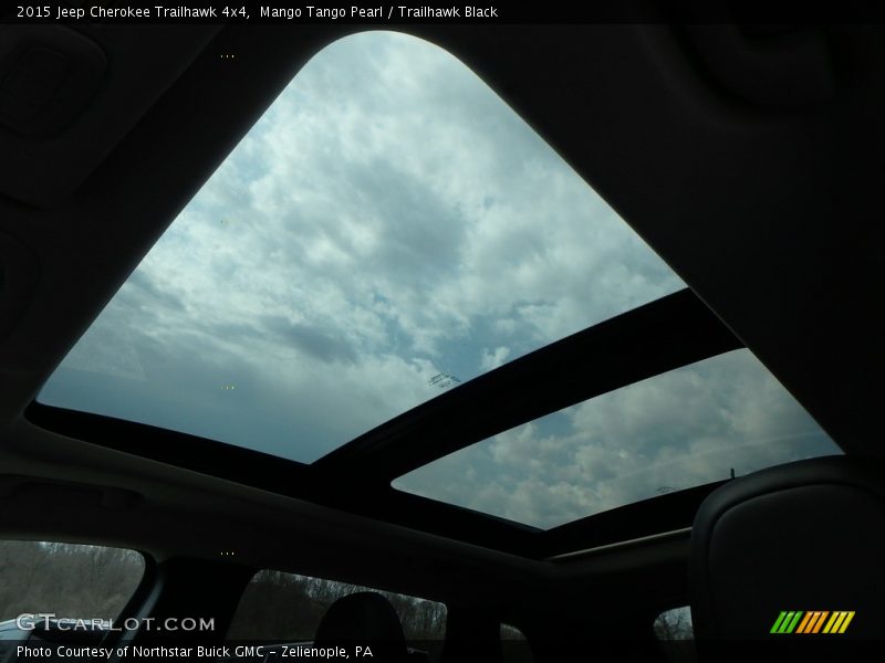 Mango Tango Pearl / Trailhawk Black 2015 Jeep Cherokee Trailhawk 4x4
