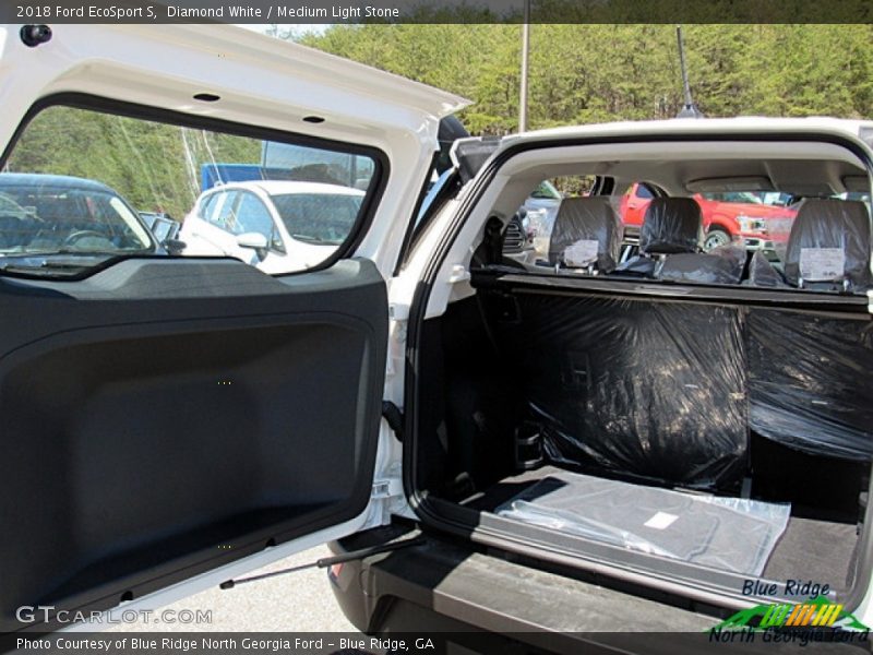 Diamond White / Medium Light Stone 2018 Ford EcoSport S