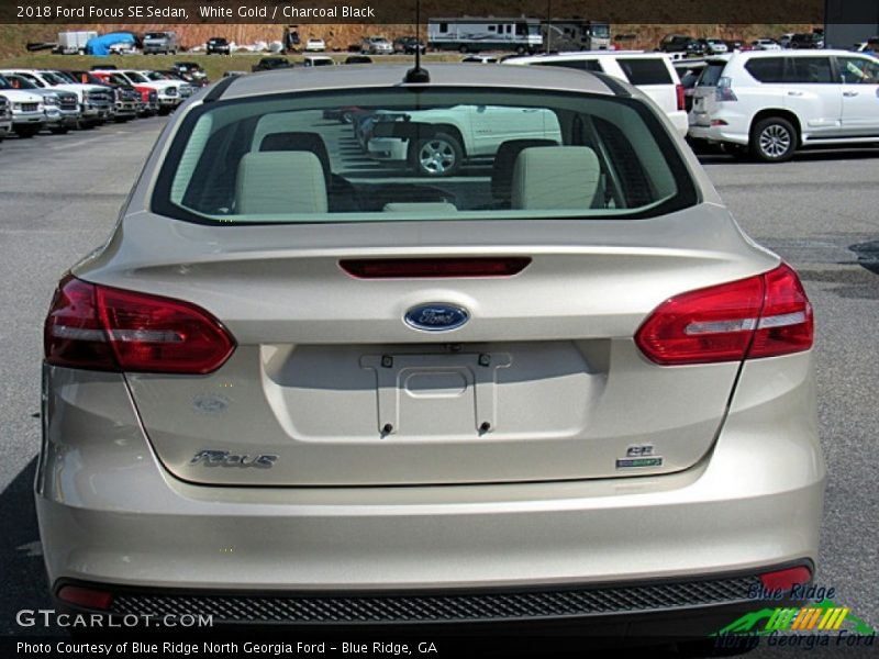 White Gold / Charcoal Black 2018 Ford Focus SE Sedan