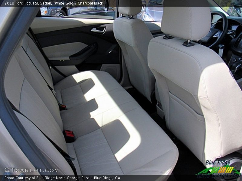 White Gold / Charcoal Black 2018 Ford Focus SE Sedan