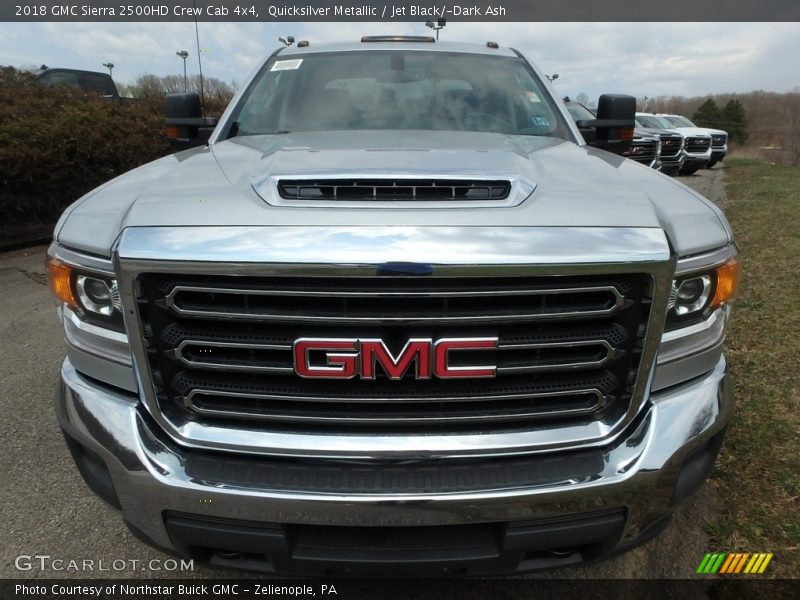 Quicksilver Metallic / Jet Black/­Dark Ash 2018 GMC Sierra 2500HD Crew Cab 4x4