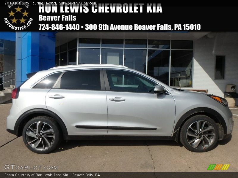 Silky Silver / Charcoal 2018 Kia Niro Touring Hybrid