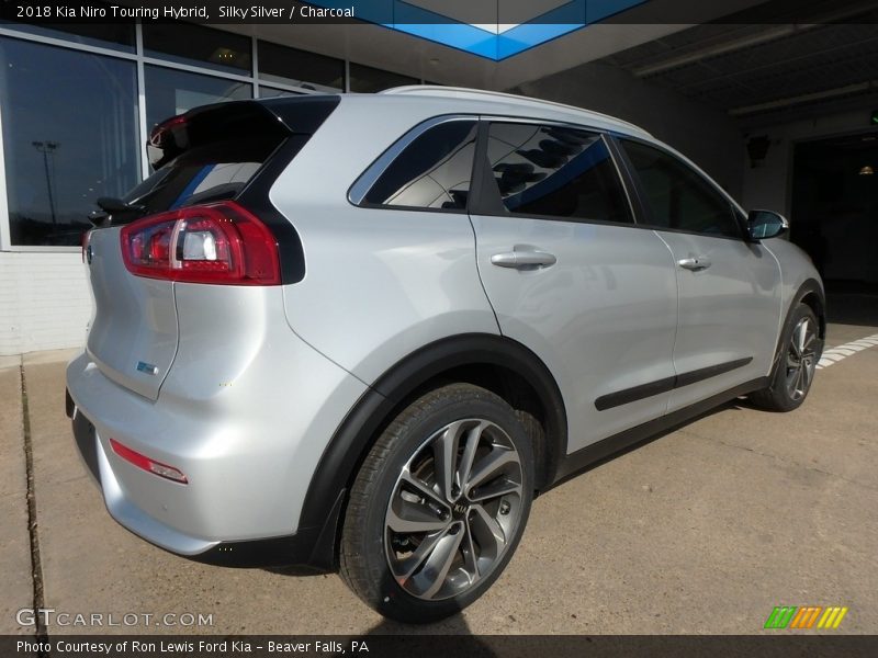 Silky Silver / Charcoal 2018 Kia Niro Touring Hybrid