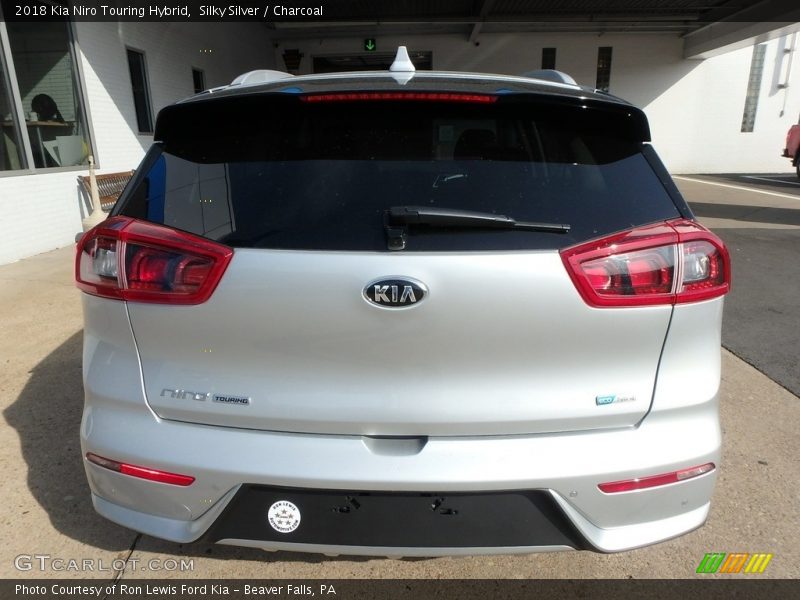 Silky Silver / Charcoal 2018 Kia Niro Touring Hybrid