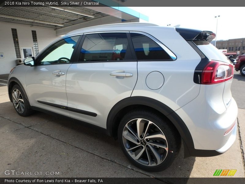Silky Silver / Charcoal 2018 Kia Niro Touring Hybrid