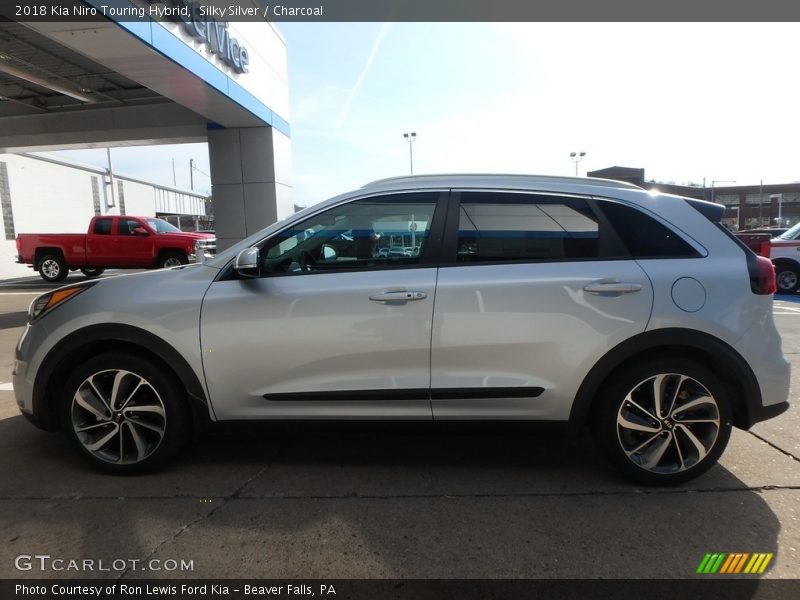 Silky Silver / Charcoal 2018 Kia Niro Touring Hybrid