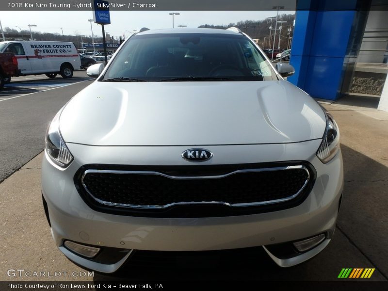 Silky Silver / Charcoal 2018 Kia Niro Touring Hybrid