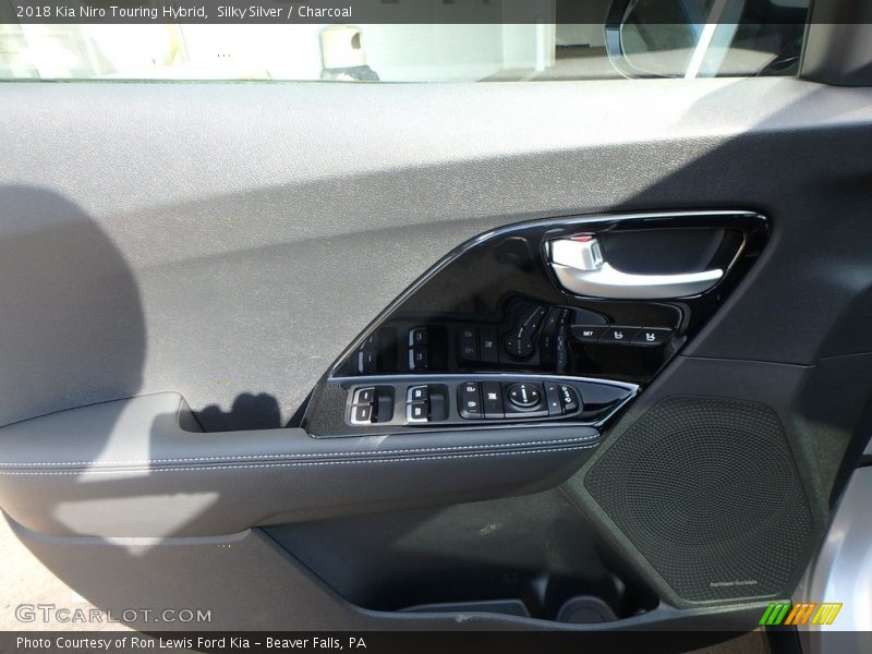 Silky Silver / Charcoal 2018 Kia Niro Touring Hybrid