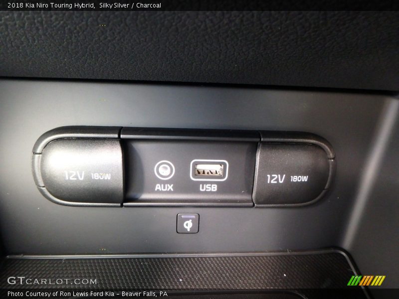 Silky Silver / Charcoal 2018 Kia Niro Touring Hybrid
