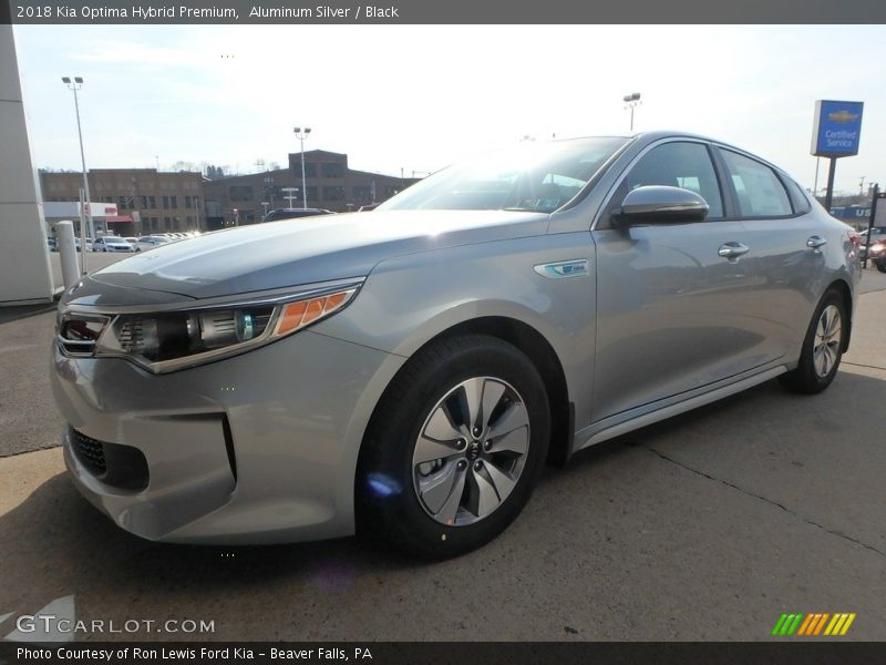 Front 3/4 View of 2018 Optima Hybrid Premium