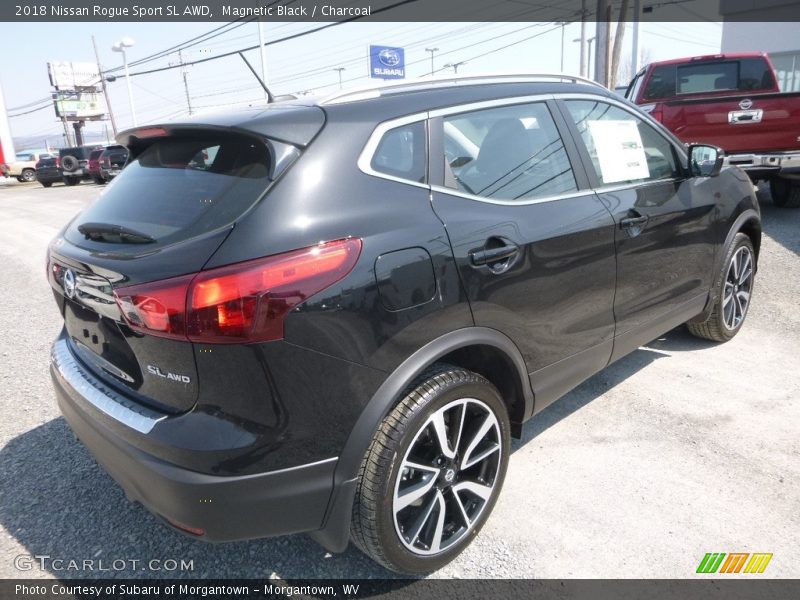 Magnetic Black / Charcoal 2018 Nissan Rogue Sport SL AWD