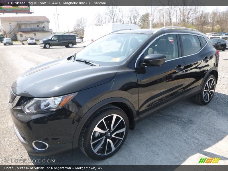 Magnetic Black / Charcoal 2018 Nissan Rogue Sport SL AWD