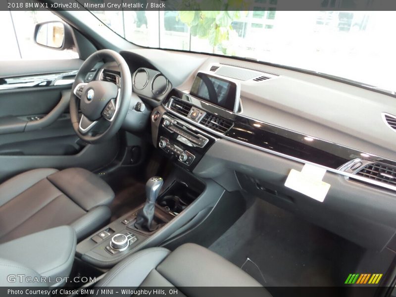 Mineral Grey Metallic / Black 2018 BMW X1 xDrive28i