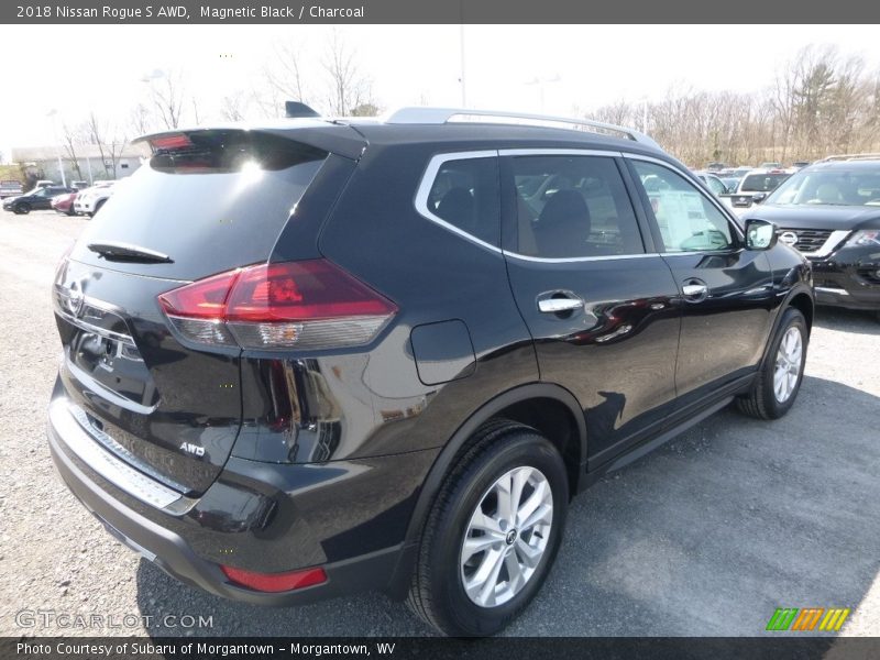Magnetic Black / Charcoal 2018 Nissan Rogue S AWD