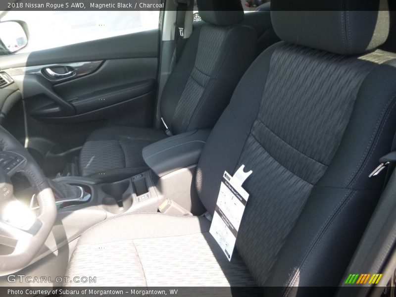 Magnetic Black / Charcoal 2018 Nissan Rogue S AWD