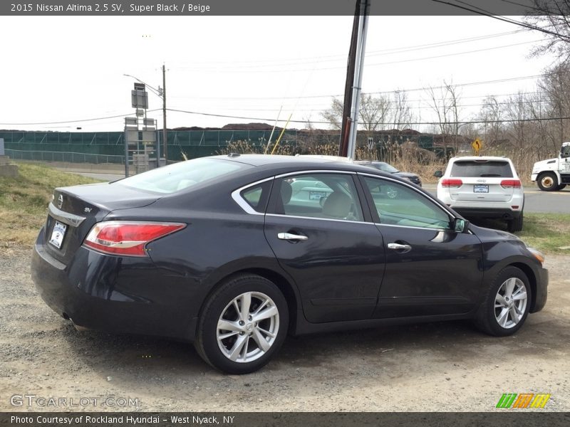 Super Black / Beige 2015 Nissan Altima 2.5 SV