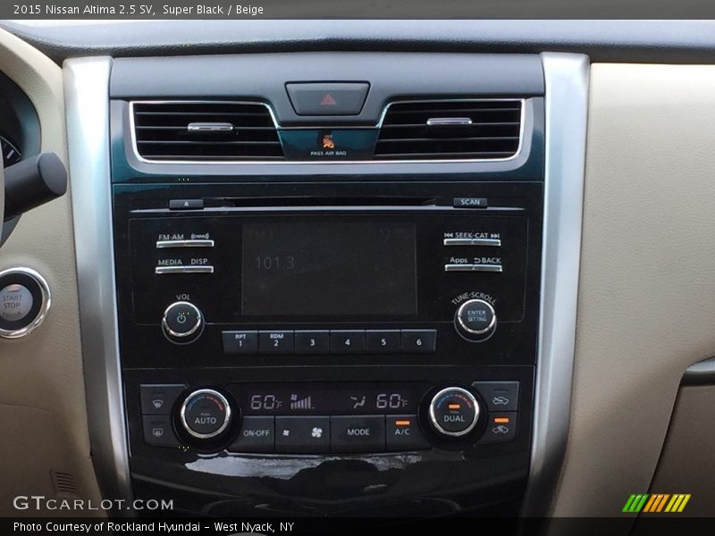 Super Black / Beige 2015 Nissan Altima 2.5 SV