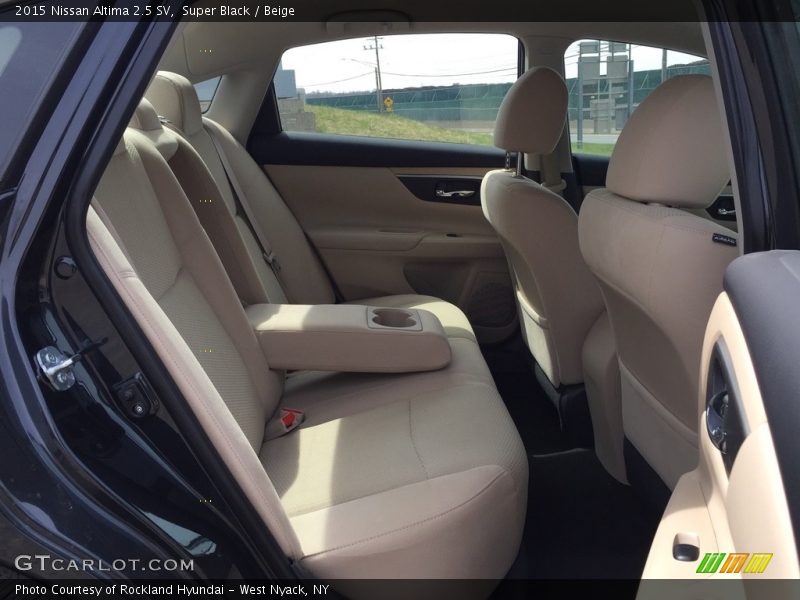 Super Black / Beige 2015 Nissan Altima 2.5 SV