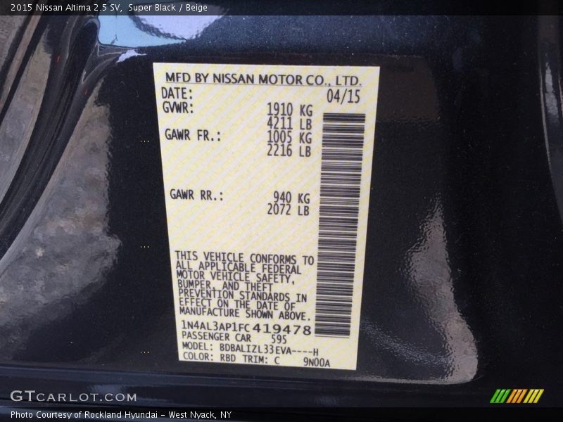 Super Black / Beige 2015 Nissan Altima 2.5 SV