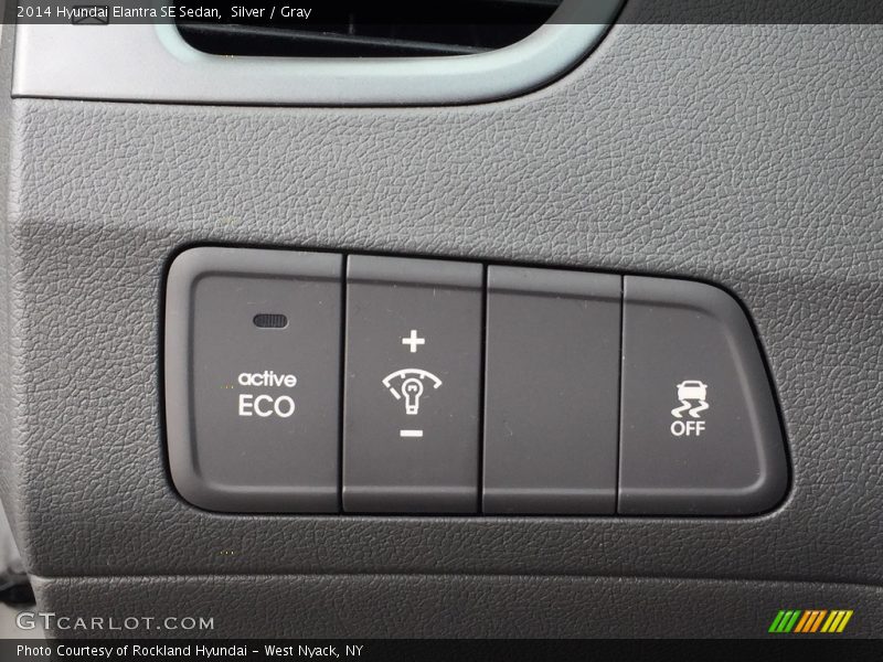Silver / Gray 2014 Hyundai Elantra SE Sedan