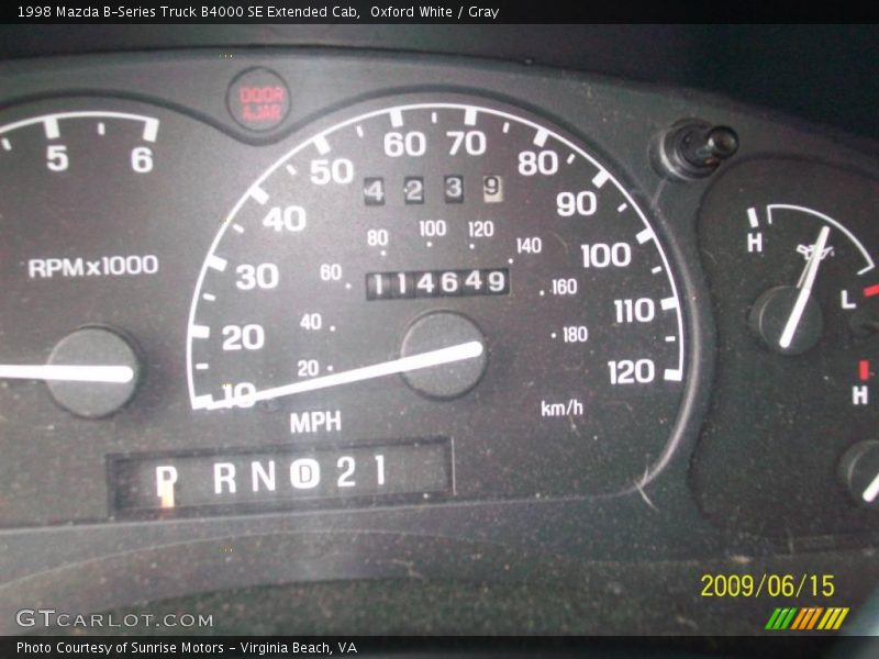 Oxford White / Gray 1998 Mazda B-Series Truck B4000 SE Extended Cab