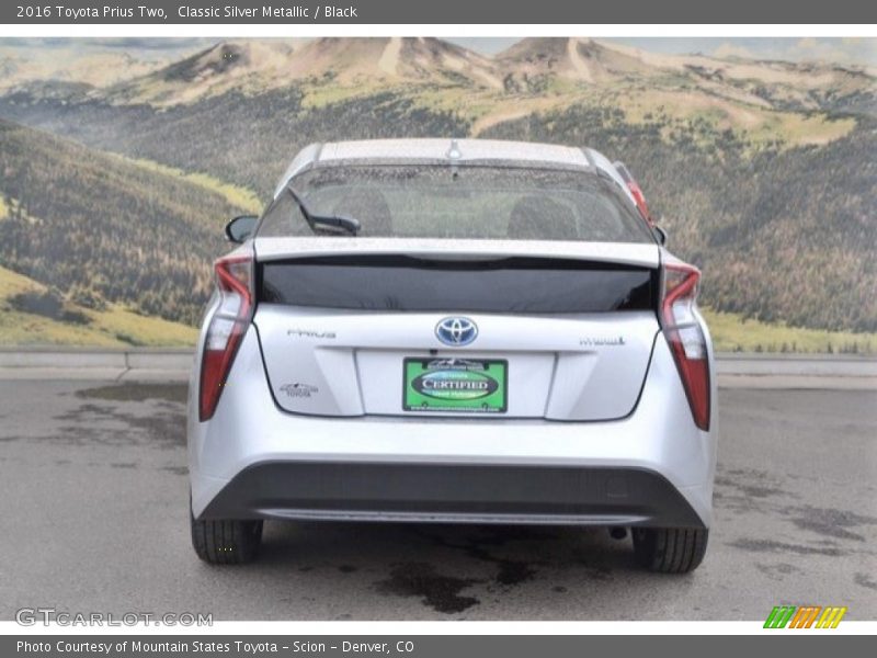 Classic Silver Metallic / Black 2016 Toyota Prius Two