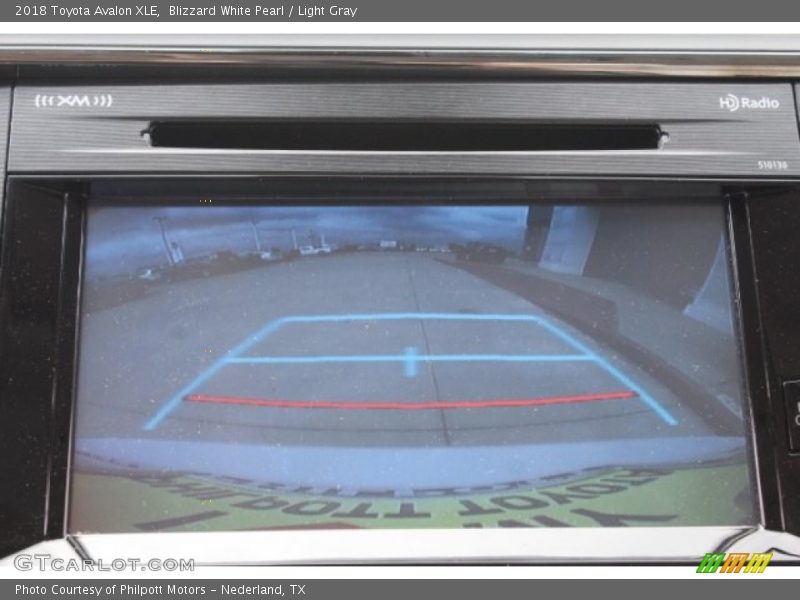 Blizzard White Pearl / Light Gray 2018 Toyota Avalon XLE
