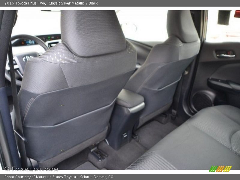 Classic Silver Metallic / Black 2016 Toyota Prius Two