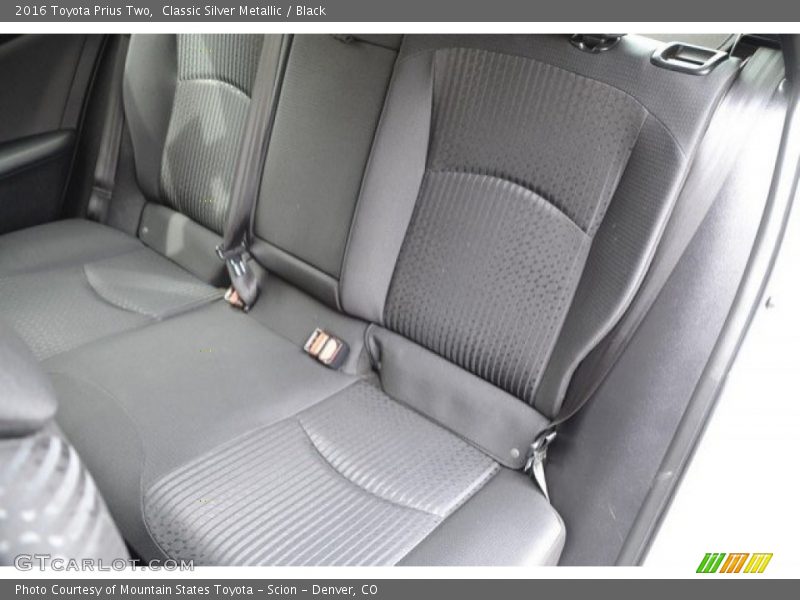 Classic Silver Metallic / Black 2016 Toyota Prius Two