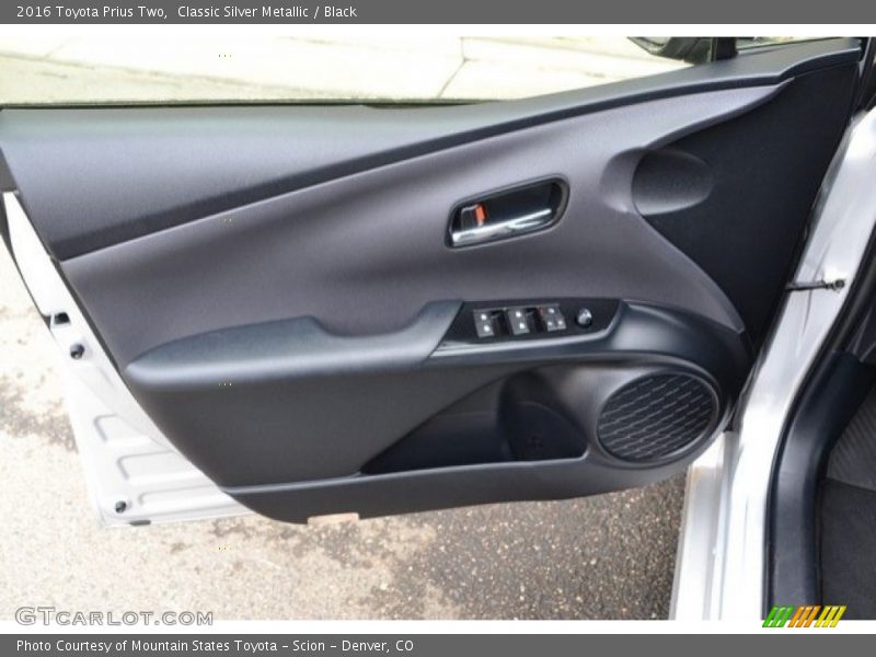 Classic Silver Metallic / Black 2016 Toyota Prius Two
