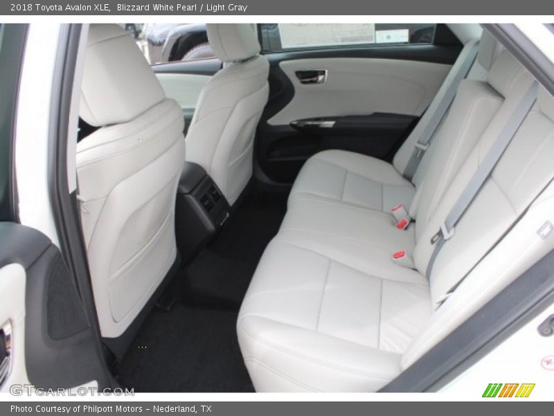 Blizzard White Pearl / Light Gray 2018 Toyota Avalon XLE
